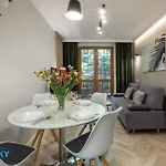 Апартаменты Apartamenty Bluesky - Centrum Karpacza, Spokojna Okolica, Blisko Deptaka, Balkon